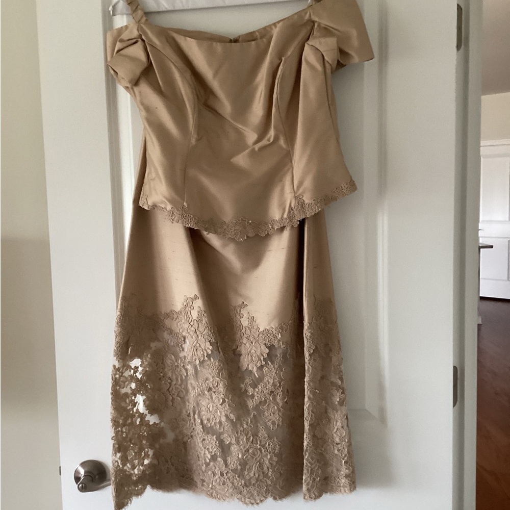 Mother-of-the bride/groom